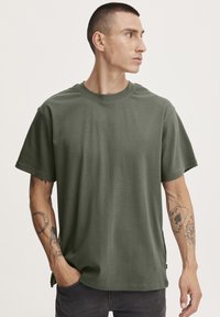 Solid - DANTON - T-shirts basic - thyme Miniaturebillede 1