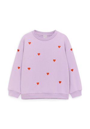 Sudadera lila de manga larga con patrones de corazones rojos esparcidos en el frente y las mangas, con puños y dobladillo acanalados.