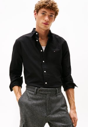 Tommy Hilfiger, SOLID HERITAGE OXFORD - Πουκάμισο - black