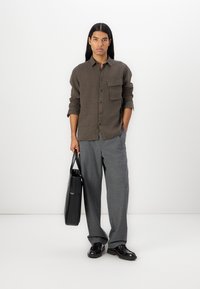 Belstaff SCALE SHIRT - Marškiniai - army olive