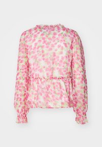 Blouse fleurie en tissu transparent, avec des motifs de roses roses et vertes, manches longues avec poignets froncés, et un col à volants.