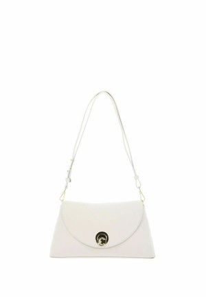 Borsa in pelle bianca con chiusura circolare color oro e tracolla regolabile su sfondo bianco.