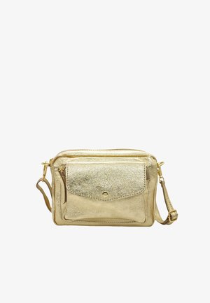 Sac bandoulière métallique doré avec finition texturée, rabat de poche avant, fermeture éclair et sangle réglable. Design compact et rectangulaire.