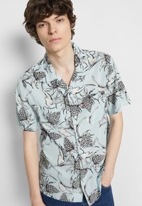 Levi's® CLASSIC CAMPER - Camisa - thistles starlight blue