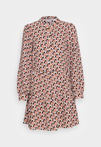 Šaty s dlouhým rukávem v geometrickém vzoru růžové, černé a bílé barvy. Mají límec, knoflíky na přední straně a vícevrstvou sukni.