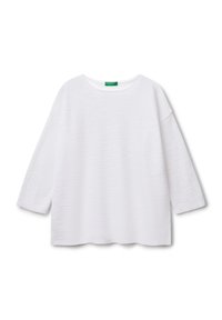 - Sweter