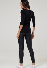 Chelsea Clark MATERNITY NURSING - Langærmet T-shirt - red white