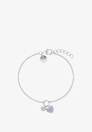 Silbernes Kettenarmband mit zwei Herzanhängern, einem schlichten und einem mit kleinen violetten Steinen verziert, und einem verstellbaren Verschluss.