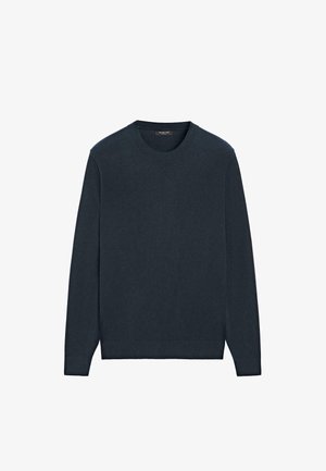 Tmavě modrý pletený svetr s kulatým výstřihem, dlouhými rukávy, žebrovanými manžetami a lemem, hladká textura, bez vzorů nebo ozdob.