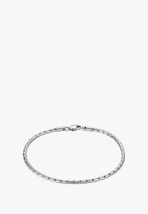 Pulsera de plata con un diseño de cadena ovalada y redonda entrelazada. Acabado pulido y cierre seguro, con una textura suave y una estructura ligera.