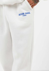Sixth June RETRO - Jogginghose - white