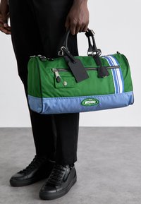 Επιλέχθηκε, fantasia verde