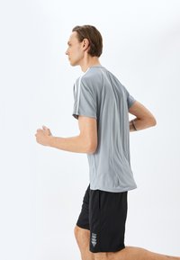 Koton - T-shirt z nadrukiem