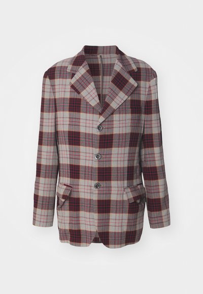 Καρό σακάκι σε γκρι, κόκκινο και ναυτικό μπλε με γιακά notch, μπροστά με τρία κουμπιά και δύο πλαϊνές τσέπες. Κατασκευασμένο από υφασμάτινη υφή.