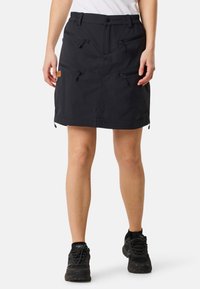 Unselected, black black