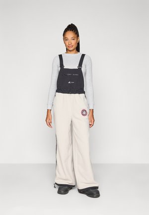 - Spodnie narciarskie