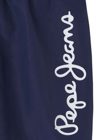 Jūriniai audiniai šortai, turintys baltą šviesų „Pepe Jeans“ prekės ženklą šonėje. Lygi tekstūra su elastinga juostos juosta.