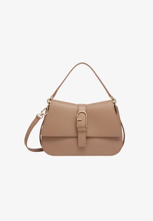 Bolso bandolera de piel beige con cierre a presión, correa ajustable y herrajes en tono dorado. Presenta un bolsillo frontal y un diseño minimalista.