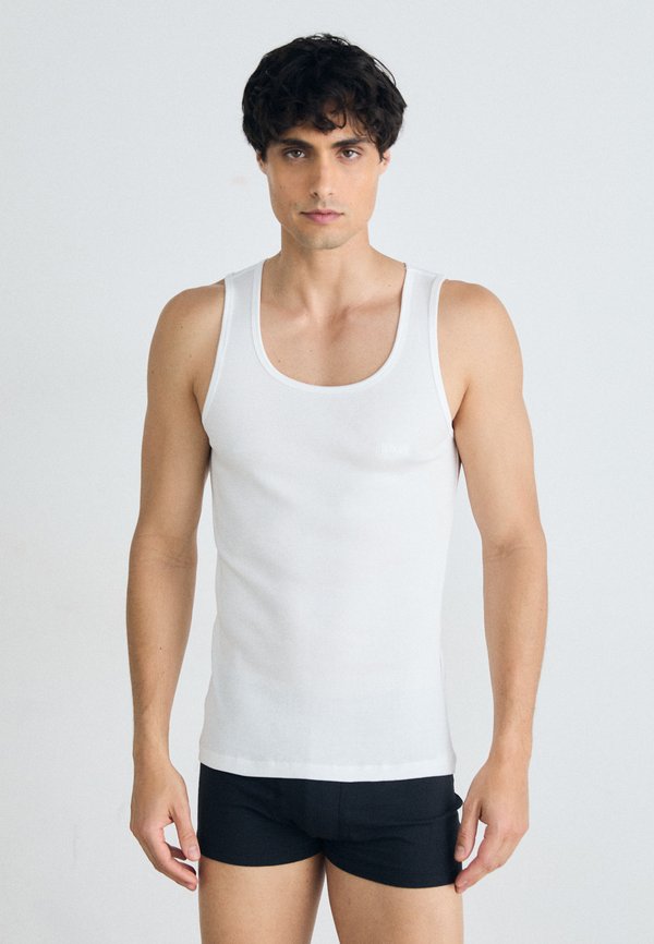 CLASSIC 3 PACK - Undershirt - open miscellaneous3