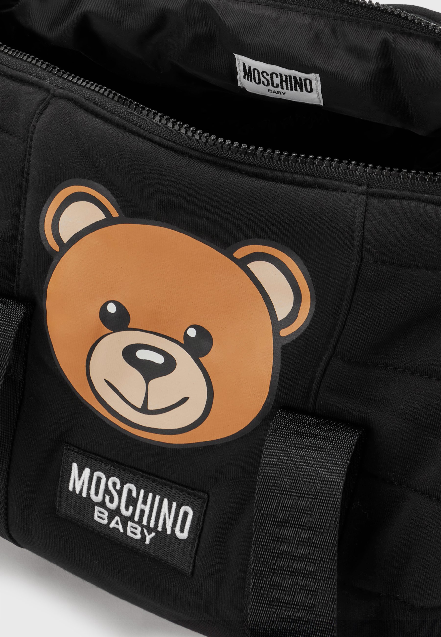 black moschino baby changing bolsa