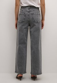 Kaffe RYANA  - Platėjantys džinsai - light grey denim