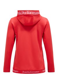 Rode sportieve hoodie met een grote capuchon, platte naden en "Peak Performance" branding op de kraag en zoom. Glad, rekbaar materiaal.