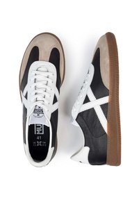 MUNICH Tenisky - black