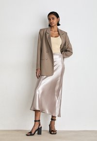 BOSS VESATIE - Fustă în formă de A - open beige
