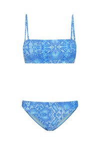 Bikini set z modrim vzorom kače, ki vključuje bandeau top z nastavljivimi naramnicami in ujemajoče se nizke hlačke. Gladek, raztegljiv material.