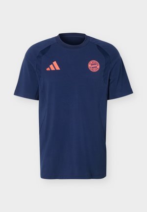 adidas Performance, FC BAYERN MUENCHEN TIRO TRAVEL - Fanartikel - night indigo/hi-res red