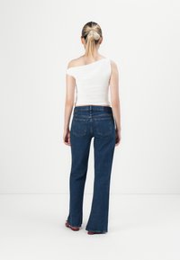 Abercrombie & Fitch DARK VENT HEM - Džinsi ar taisnām starām - blue denim