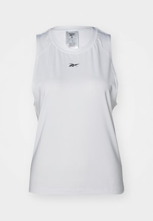 Camiseta deportiva sin mangas blanca, hecha de tela ligera, con un escote redondo y un pequeño logo negro en la parte delantera.