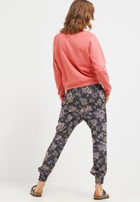 Billabong Tygbyxor - black