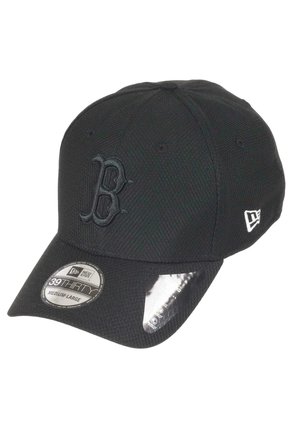 Black baseball cap made of textured material, featuring an embossed "B" logo, curved brim, and a fitted New Era 39THIRTY tag.