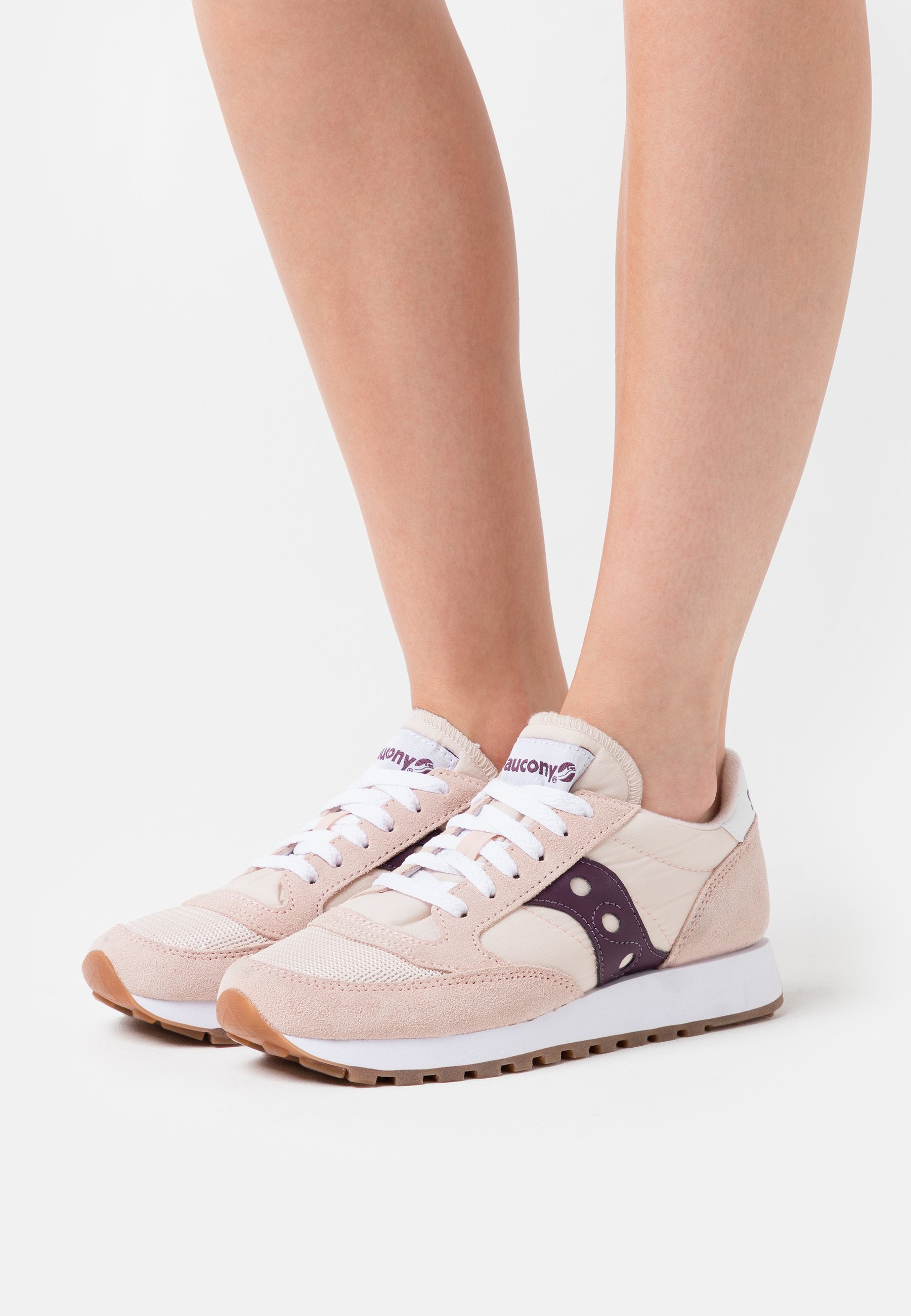 saucony light