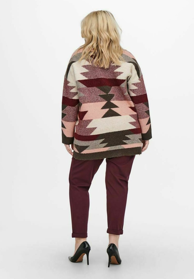 Damen Strickjacken | ONLY Carmakoma Strickjacke rhododendron/rot - XK00106 Damen Strickjacken | ONLY Carmakoma Strickjacke rhododendron/rot - XK00106
