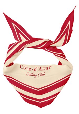 Foulard en soie rayé rouge et crème noué en un nœud, avec le texte "Côte-d'Azur Sailing Club" en écriture rouge cursive.
