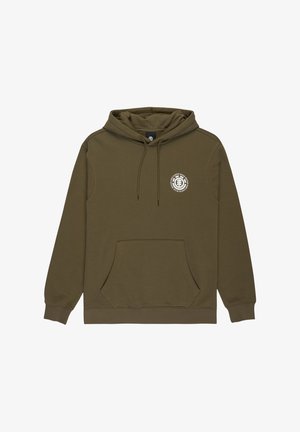 Olivenfarbener Hoodie mit einer Fronttasche, verstellbarem Kapuzenzug und einem weißen Logo auf der Brust. Hergestellt aus weichem, strukturiertem Stoff.