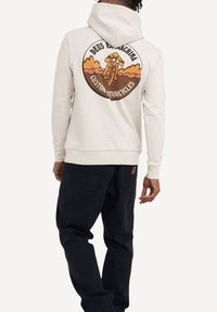 Deus Ex Machina MAX SPEED BOX FIT - Jersey con capucha - dirty white