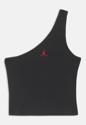 Sort one-shoulder crop top med rødt Jumpman-logo broderet i midten af brystområdet på en ensfarvet baggrund.