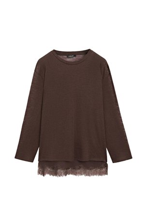 Hnědá košile s dlouhým rukávem z texturované látky, zdobená krajkovým lemem na spodním okraji a s kulatým výstřihem. Volný střih, neformální design.