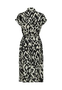 Robe midi à imprimé animal abstrait en noir et blanc avec manches courtes, col et ceinture à nouer à la taille, vue de dos.