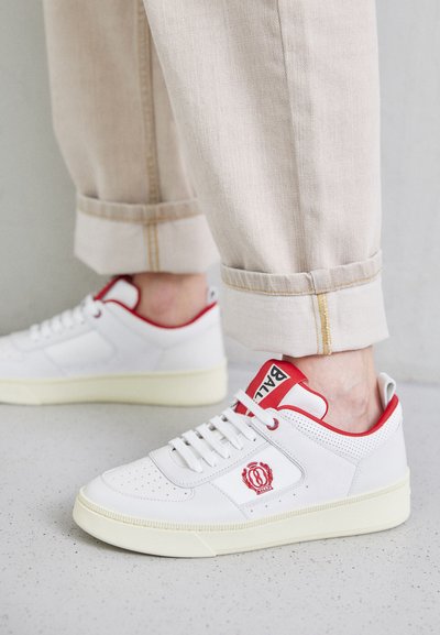 Bally Damkläder, damskor & accessoarer online | ZALANDO.se