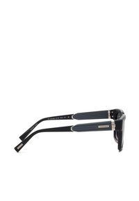 Lunettes de soleil de créateur noires et bleues avec charnières argentées, montures rectangulaires et estampillées "Chopard" sur les branches et l’intérieur des branches.