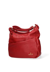 Borsa a mano in pelle rossa con finitura testurizzata, caratterizzata da una forma arrotondata e un accento con logo dorato sulla parte anteriore, doppi manici e tasca laterale.