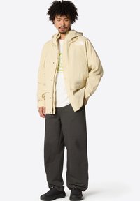 The North Face RIPSTOP MOUNTAIN - Light jacket - gravel