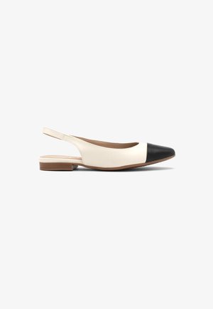Slingback baleríny s krémovým koženým zvrškom a čiernym koženým špičkovým detailom. Vlastnosti zahŕňajú nízky hnedý opätok a hladký, minimalistický dizajn.