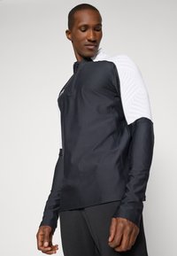 Under Armour CHALLENGER PRO - Top dugih rukava - black/white