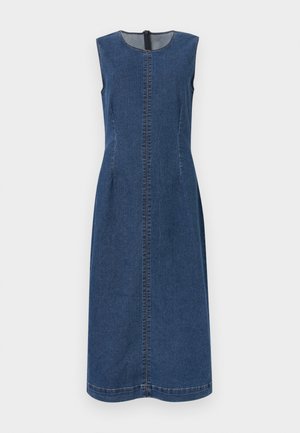 Robe en denim bleu sans manches, longueur genoux, avec encolure ronde et détail de couture centrale devant, fermeture éclair au dos.