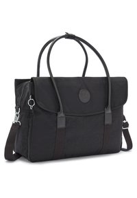 Schwarze Stofftasche mit Klappenverschluss, Lederakzenten, doppelten Griffen und einem abnehmbaren Schulterriemen. Mit einem Logopatch auf der Vorderseite.